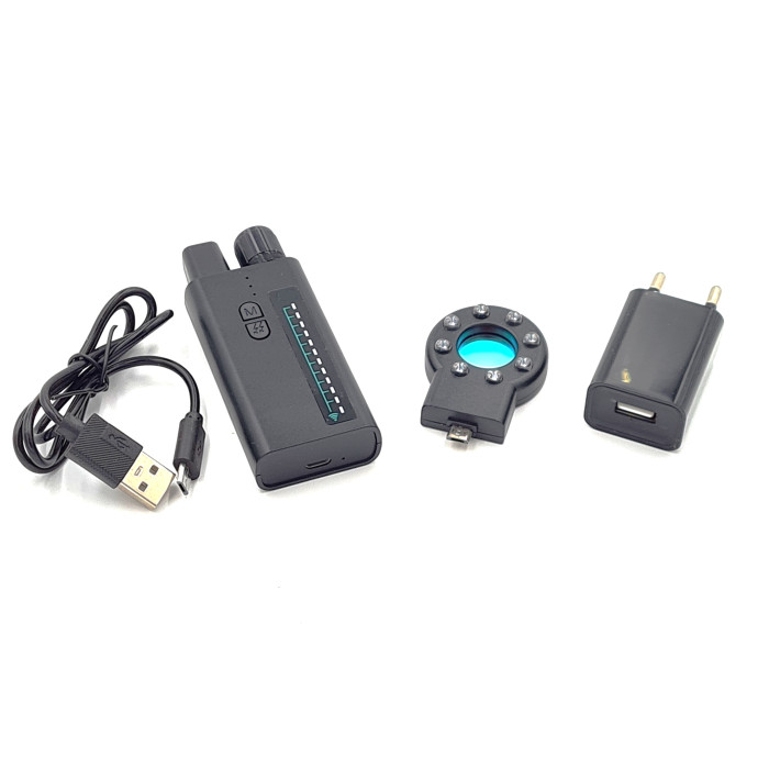 Hidden camera detector