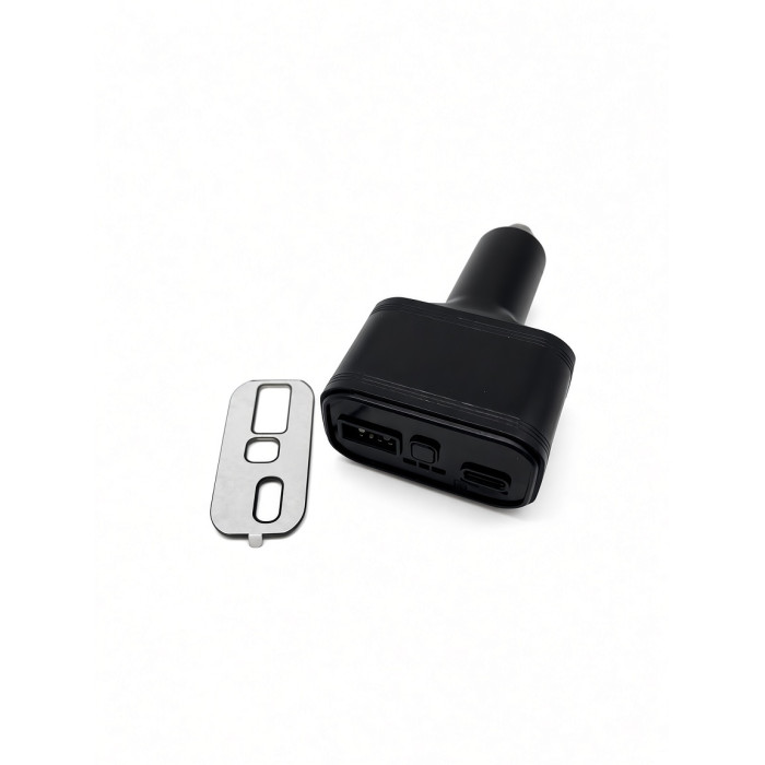 GPS tracker in car charger