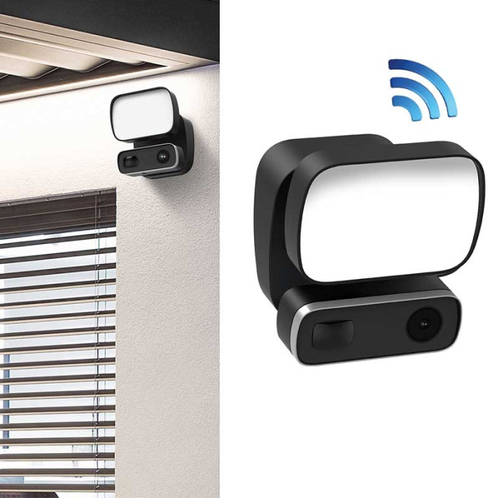 Outdoor hidden IP camera yard light